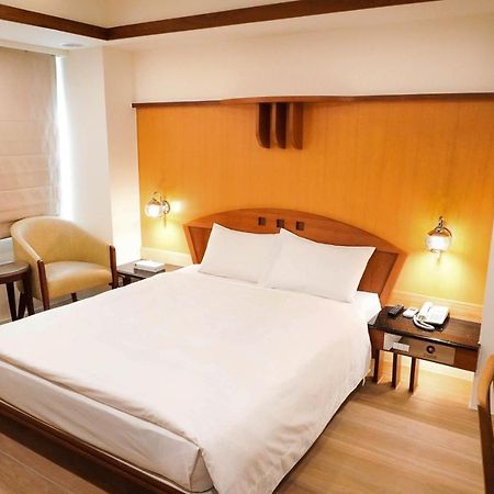 Kao Yuan Hotel - Zhong Zheng Taichung Luaran gambar