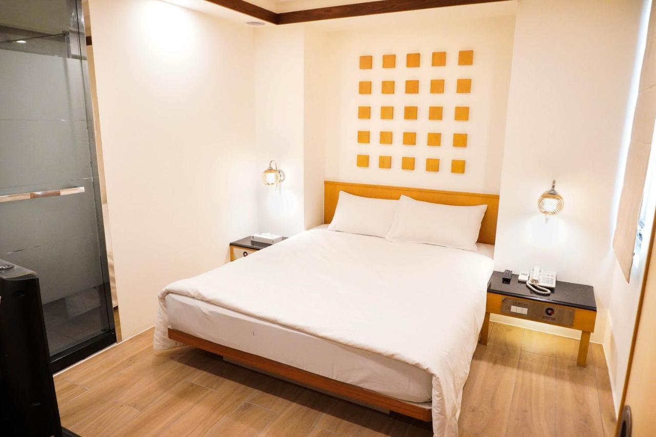 Kao Yuan Hotel - Zhong Zheng Taichung Luaran gambar