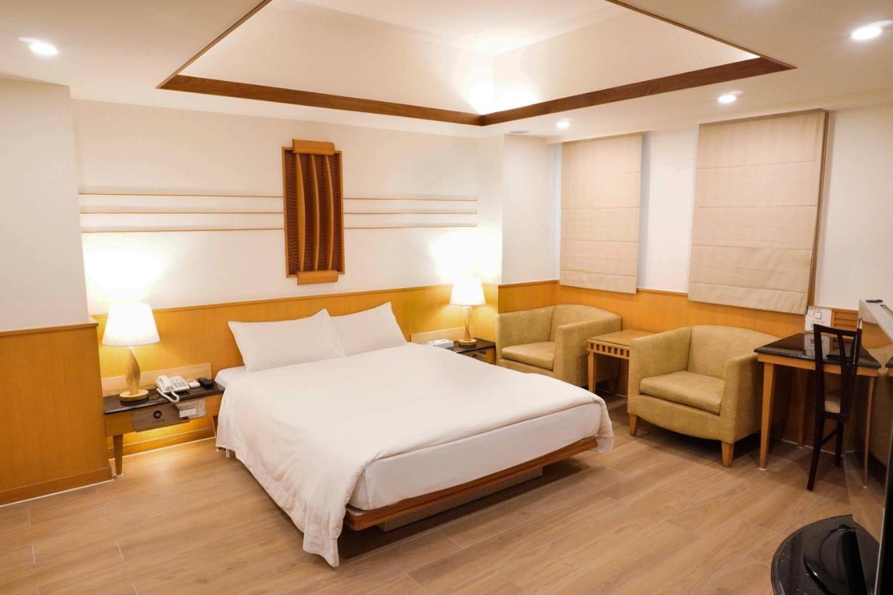 Kao Yuan Hotel - Zhong Zheng Taichung Luaran gambar