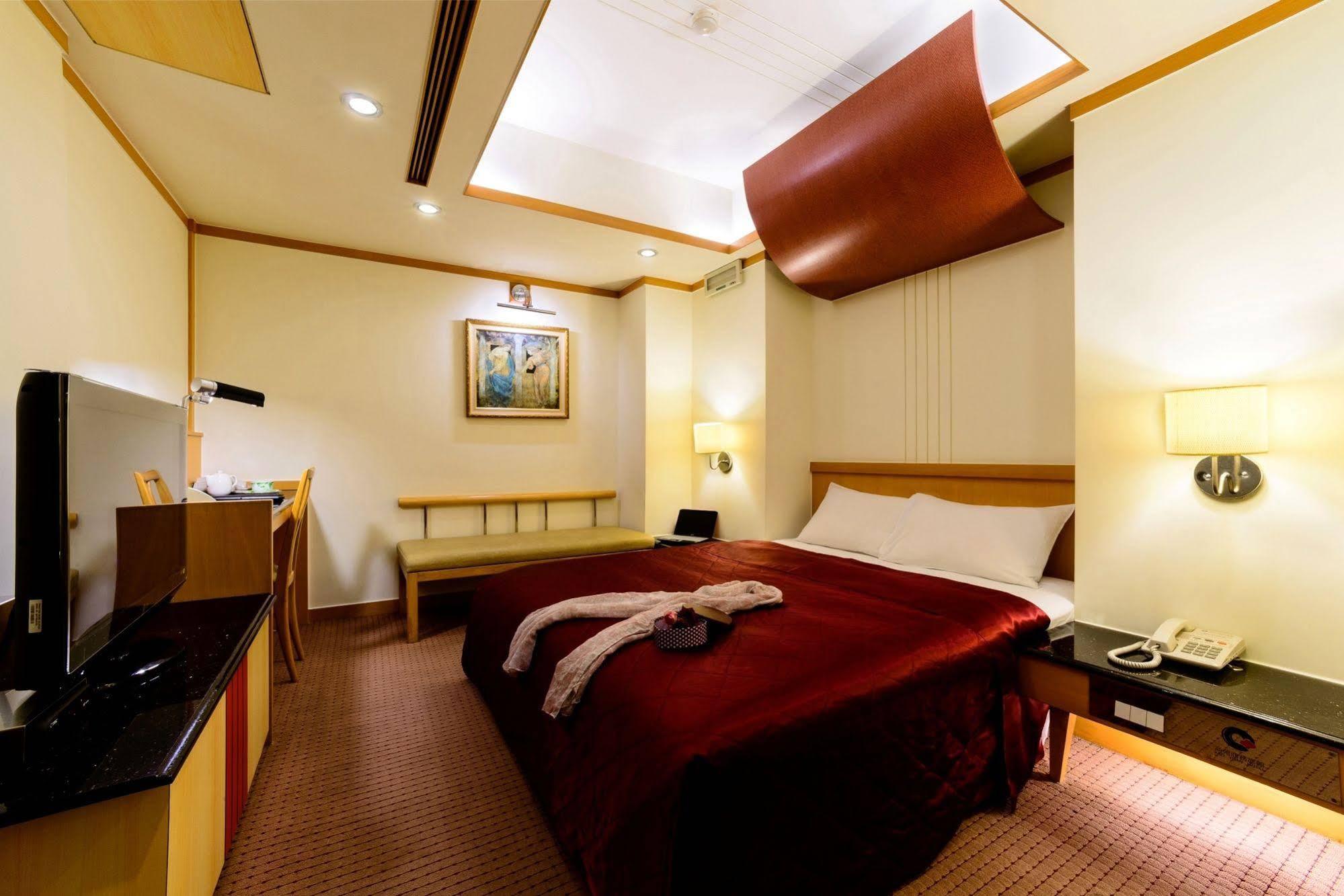 Kao Yuan Hotel - Zhong Zheng Taichung Luaran gambar
