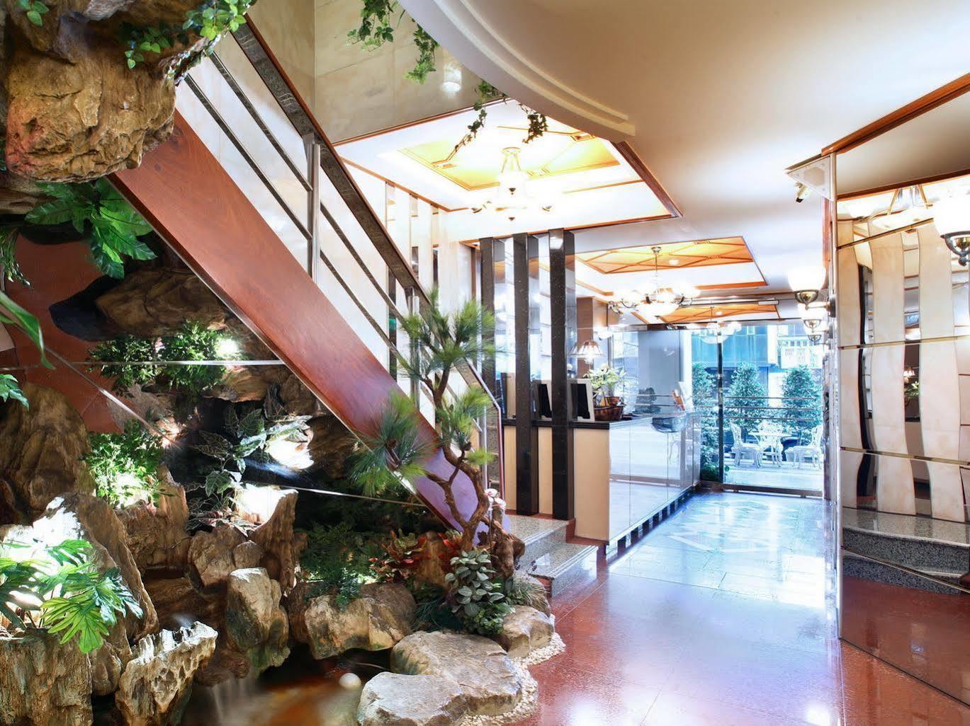 Kao Yuan Hotel - Zhong Zheng Taichung Luaran gambar